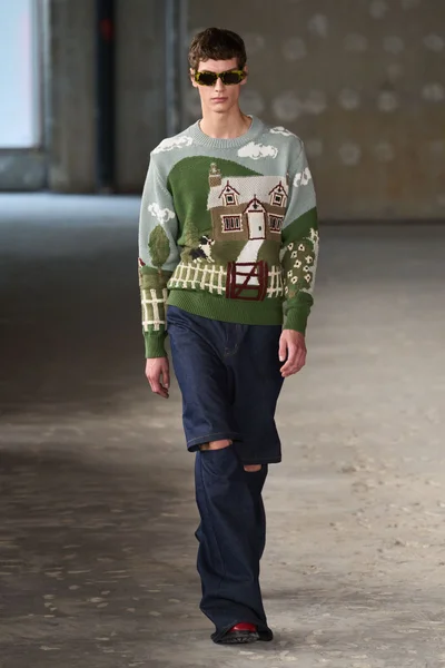 Look 33
